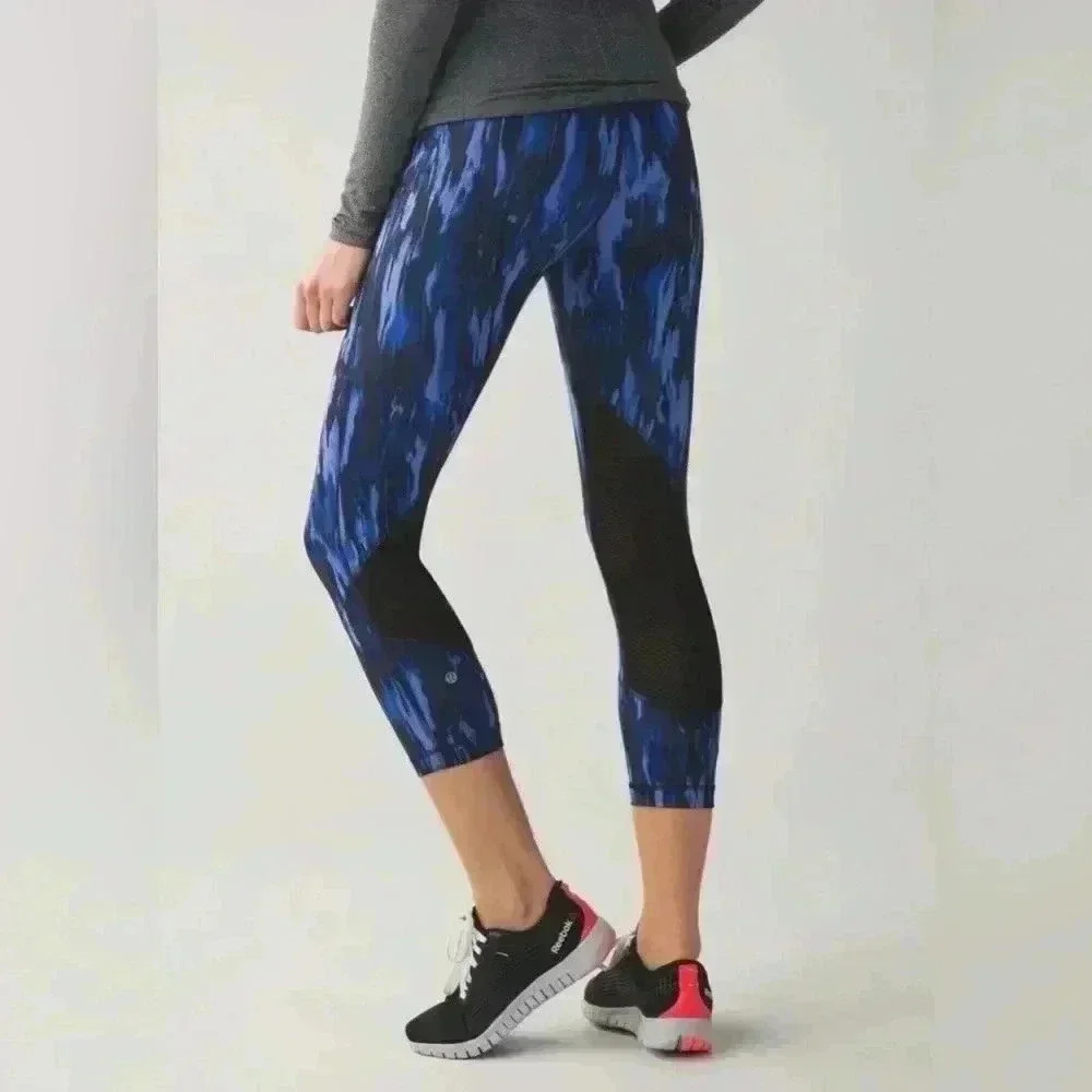 Lululemon Pace Rival Crop *Full-On Luxtreme Painted Animal Sprinkler Black 6